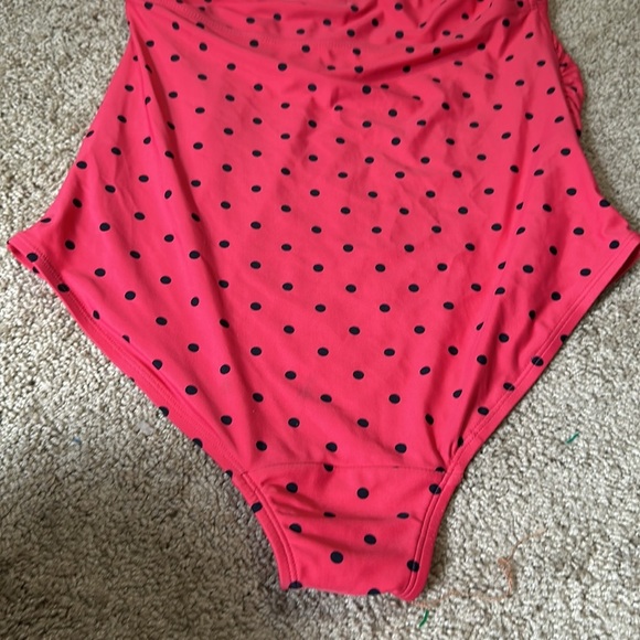 Motherhood Maternity Beach Bump One Piece Swimsuit Size M Pink Polka Dots - Picture 5 of 6